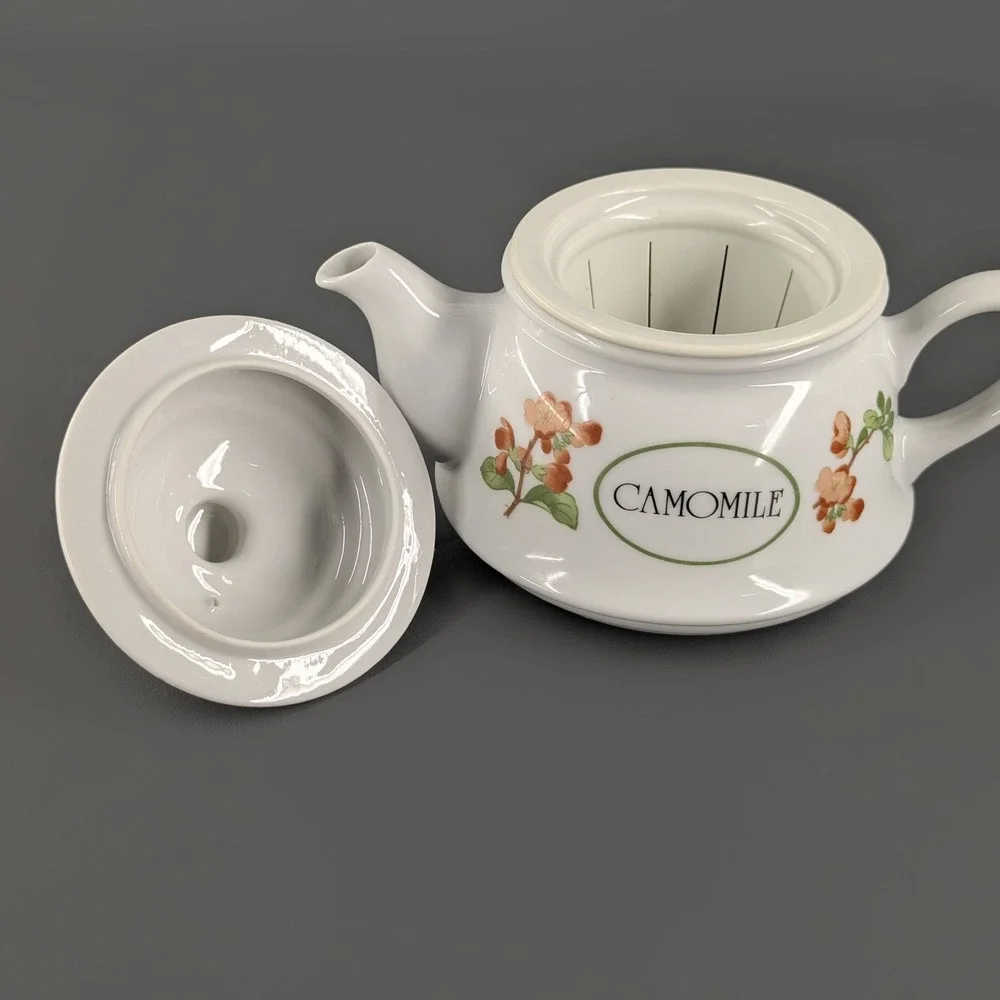 Toscany Collection Japan Camomile Floral Ceramic Teapot with Infuser White